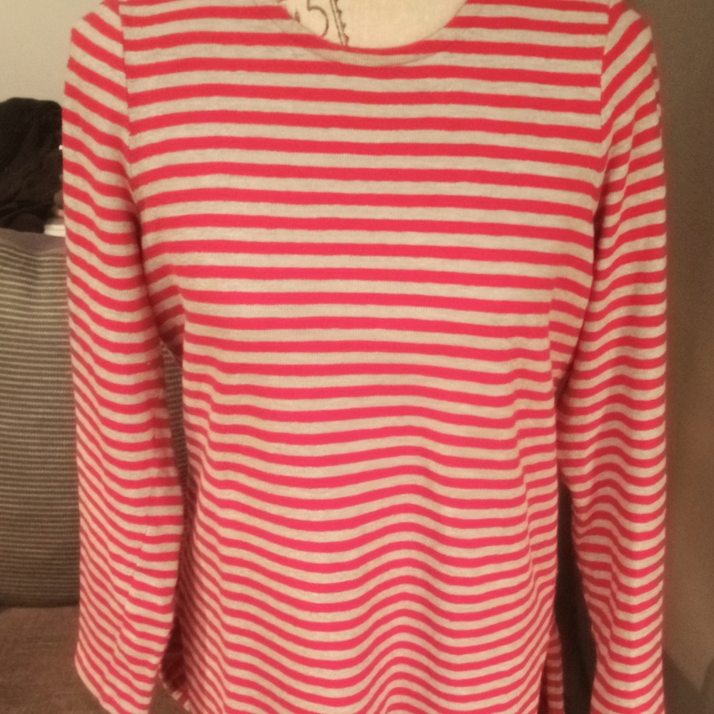 Red stripped sweater
